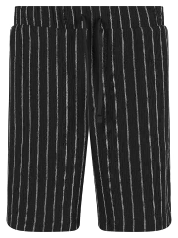 Urban Classics Resort Shorts in black/offwhite