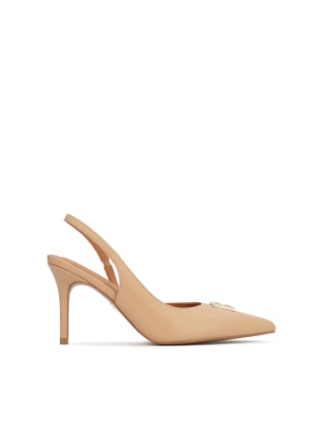 Kazar Pumps in Beige