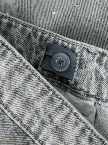 TWO SOON Jeansshorts in Light Grey Denim