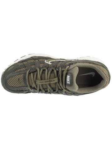Nike Nike P-6000 SE in Grün