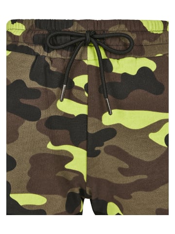 Urban Classics Hotpant in frozenyellow camo