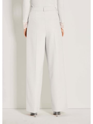 MADELEINE Weite Bundfaltenhose mit Formbund in wollweiß / melange
