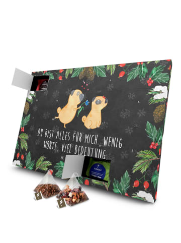 Mr. & Mrs. Panda Adventskalender Mops Verliebt mit Spruch in Kreidetafel