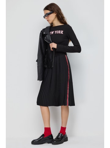 NO MATTER WHAT Shirt in Schwarz