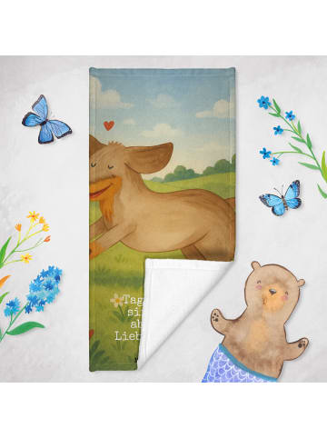 Mr. & Mrs. Panda Strandtuch Hund Dackel Design mit Spruch in Weiß