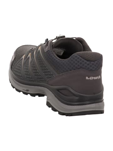 LOWA Wander- & Bergschuhe in Grau