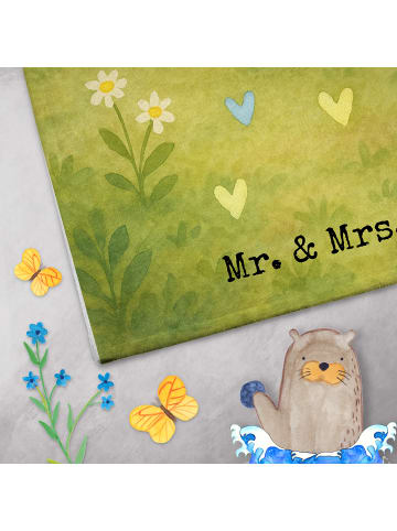 Mr. & Mrs. Panda Gästehandtücher Igel Herzen Design ohne Spruch in Weiß