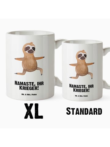 Mr. & Mrs. Panda Riesenkaffeetasse Faultier Yoga mit Spruch in Weiß
