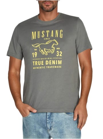 Mustang T-Shirt Basic Print Tee in Grau