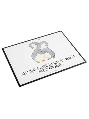 Mr. & Mrs. Panda Schreibtischunterlage Pinguine Kuscheln mit Spruch in Weiß
