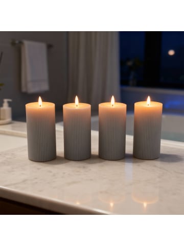 relaxdays 4 x LED Kerzen in Hellgrau - (H)18 x Ø 7,5 cm