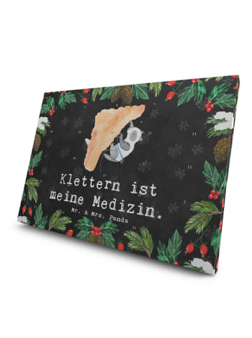 Mr. & Mrs. Panda Tee Adventskalender Panda Klettern mit Spruch in Kreidetafel