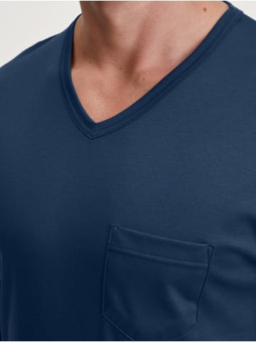 Calida Pyjama in glacier lake