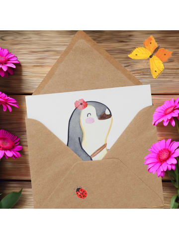 Mr. & Mrs. Panda Glückwunschkarte Postbotin Herz ohne Spruch in Weiß