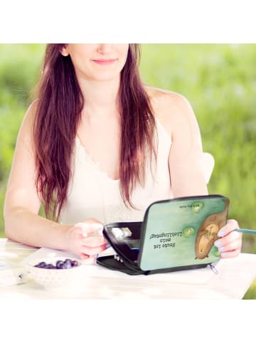 Mr. & Mrs. Panda Federtasche Otter Seerose Design mit Spruch in Weiß