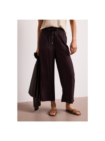 Street One Capri in deep earth