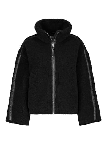Eight2Nine Jacke in Black