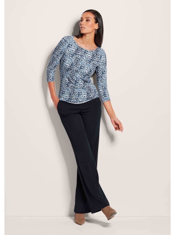 MADELEINE Print-Shirt mit U-Boot-Ausschnitt in blau / multicolor