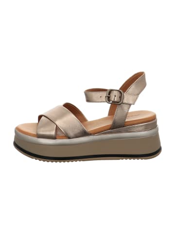 INUOVO Plateau Sandaletten in Gold