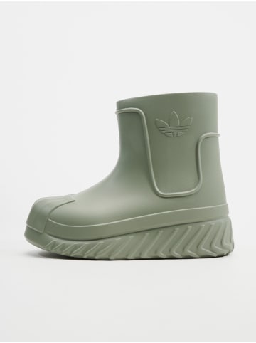 Adidas originals Boots in moss green/moss green