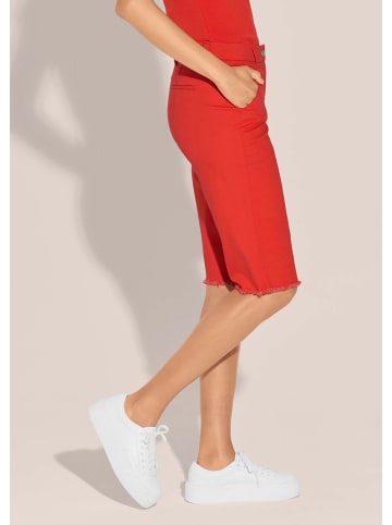 MADELEINE Sommerliche Bermuda mit Fransen in blutorange