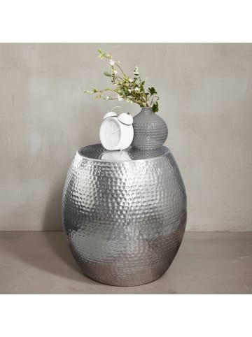 KADIMA DESIGN Beistelltisch Modern | Oriental, Alu-Hammerschlag, 42x42x42cm in Silber