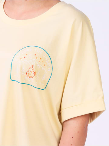 wat? Apparel T-Shirt Explore the unseen in Butter