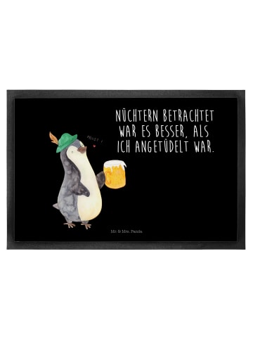 Mr. & Mrs. Panda Fußmatte Pinguin Bier mit Spruch in Schwarz