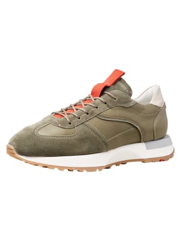LLOYD Sneaker Sneaker mit glänzender Optik in olive