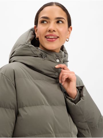 OPUS Mantel Hallusi in schilf