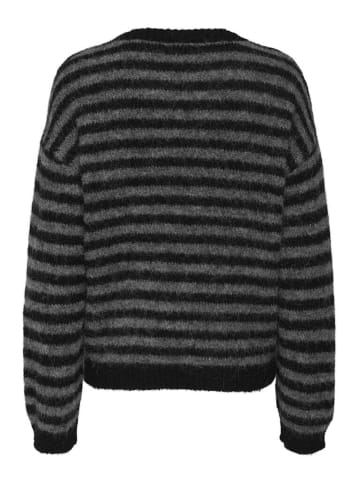JDY Pullover in Black