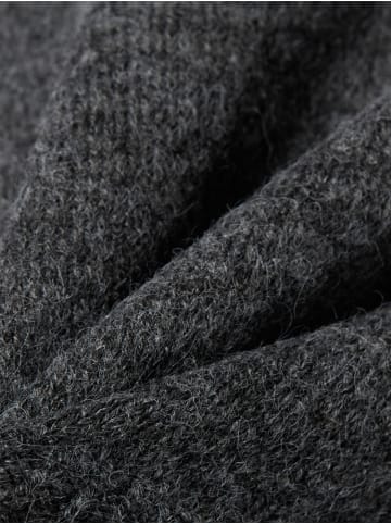 Marie Lund Strickhülle in anthrazit - 0004