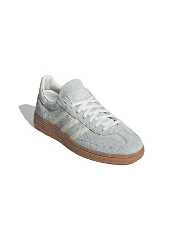 adidas Sneaker in grau