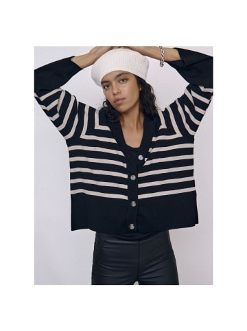 Object Pullover in Black