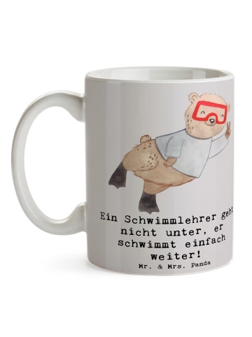 Mr. & Mrs. Panda Becher Schwimmlehrer Motivation mit Spruch in Grau Pastell