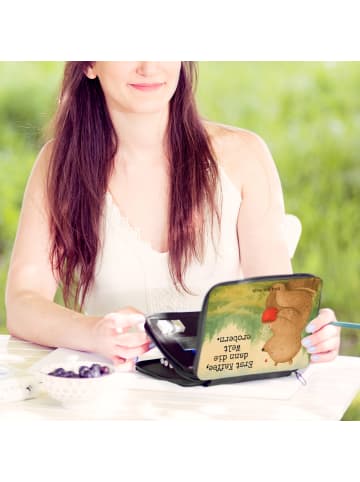 Mr. & Mrs. Panda Federmappe Bär Kaffee Design mit Spruch in Weiß