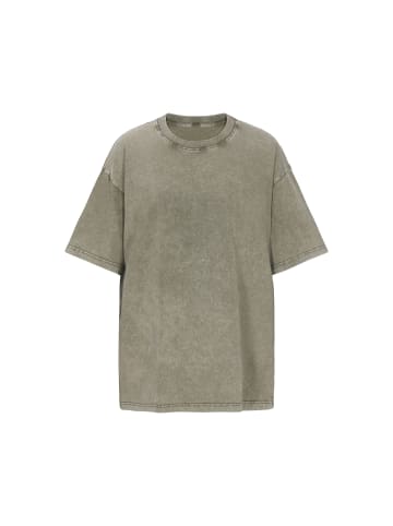 PLUMDALE Men T-Shirt in OLIVE