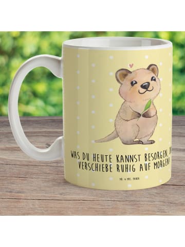 Mr. & Mrs. Panda Plastikbecher Quokka Happy mit Spruch in Gelb Pastell