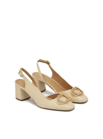 Kazar Pumps in Creme
