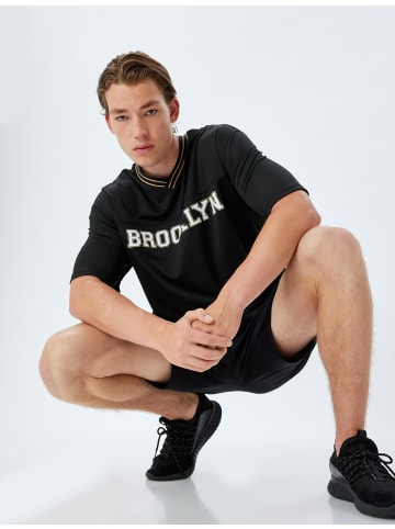 KOTON T-shirt in Schwarz