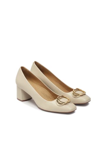 Kazar Pumps in Creme
