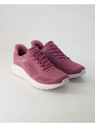 Skechers Slip On Sneaker in Lila