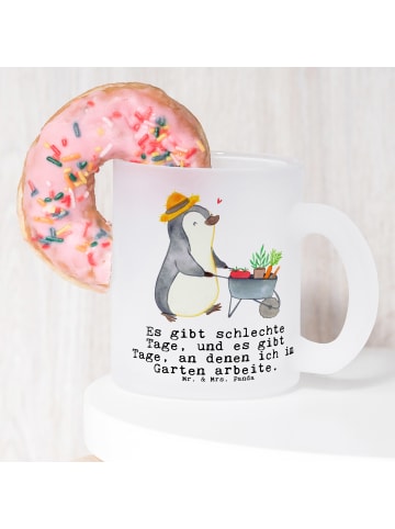 Mr. & Mrs. Panda Henkelbecher Pinguin Gartenarbeit mit Spruch in Transparent