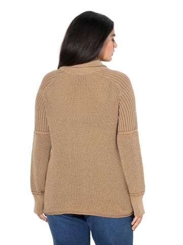 Ulla Popken Pullover in karamell