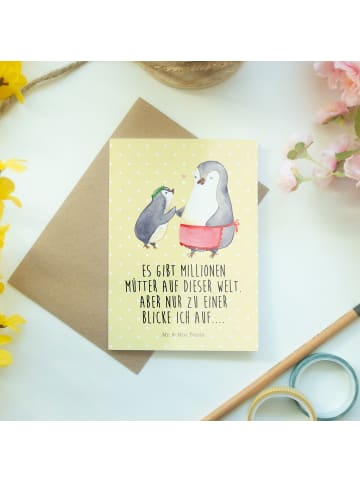 Mr. & Mrs. Panda babykarte Pinguin mit Kind mit Spruch in Gelb Pastell