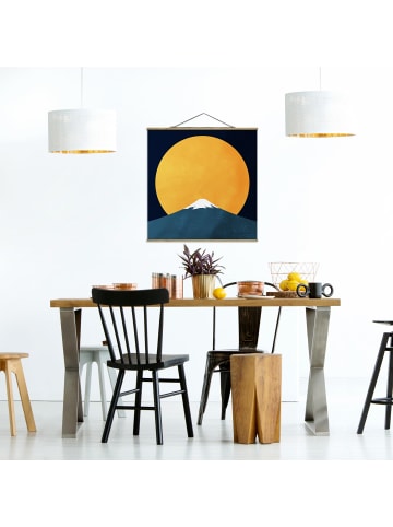 WALLART Stoffbild mit Posterleisten - Sonne, Mond und Berge in Gelb