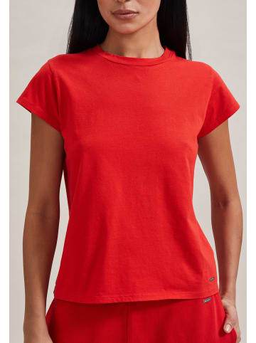 ADLYSH T-Shirt Confident T-Shirt in Scarlet