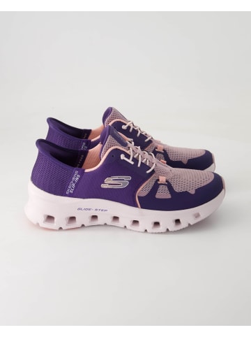 Skechers Slip On Sneaker in Lila