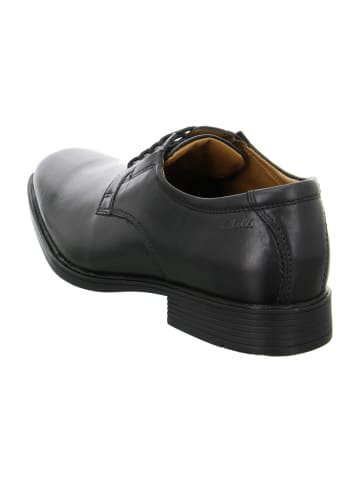 Clarks Komfort Schnürschuhe in Schwarz