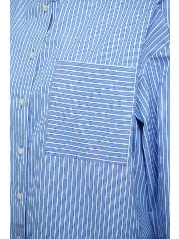 Milano Italy Oversized Bluse mit Rüschenkragen und Brusttasche in Azur Print